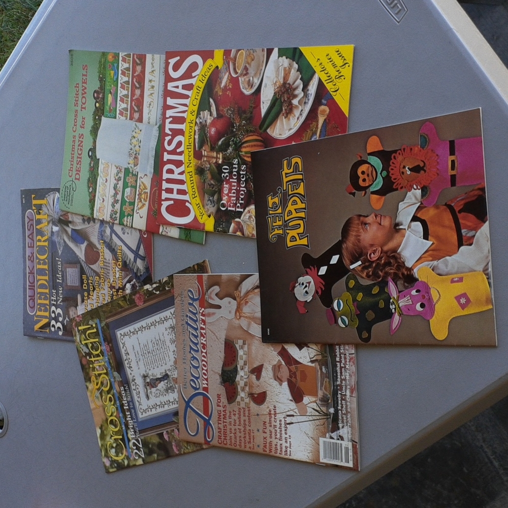 COPY - Lot of 6 - misc crafting booklets/magazine